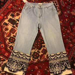 Boho Capri’s (NWT)